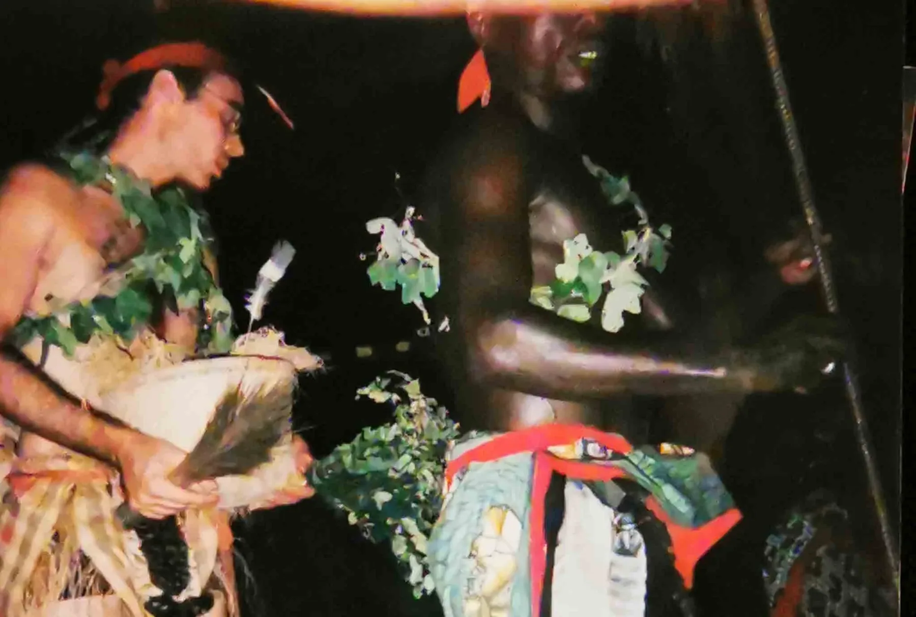 Professuer de massage à Nice initié à des rituels de soins en Afrique